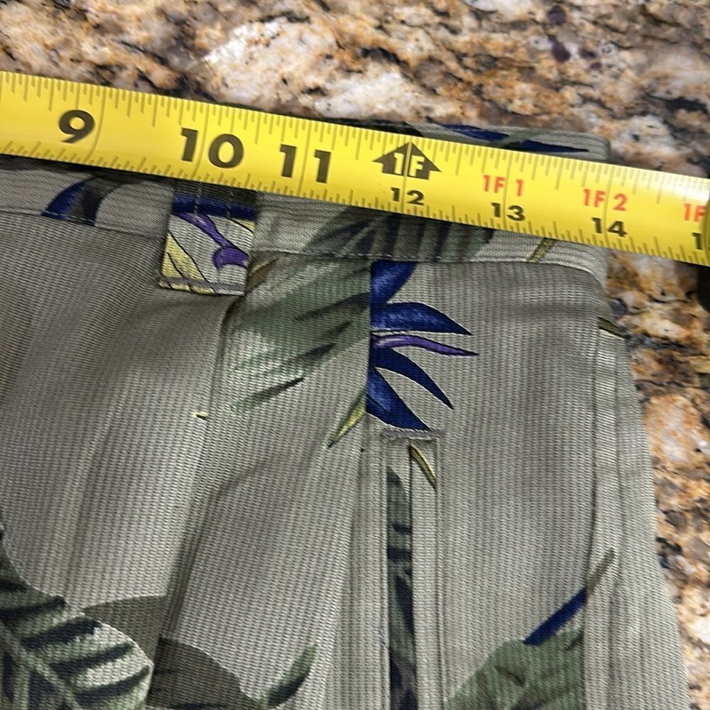 Tommy Bahama Olive Green Tropical Print High-Waist Shorts - Picture 8 of 10